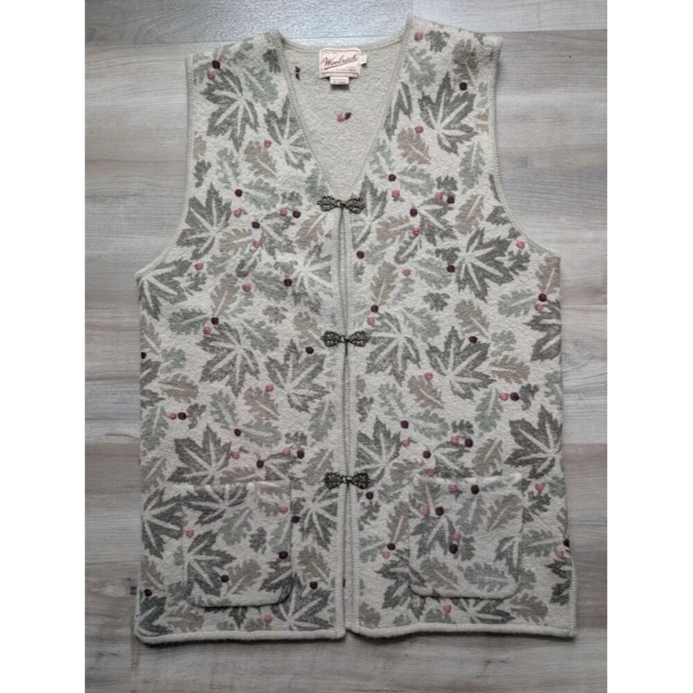 Vintage Woolrich Wool Sweater Vest Leaf Berry Pattern, Large (D1)